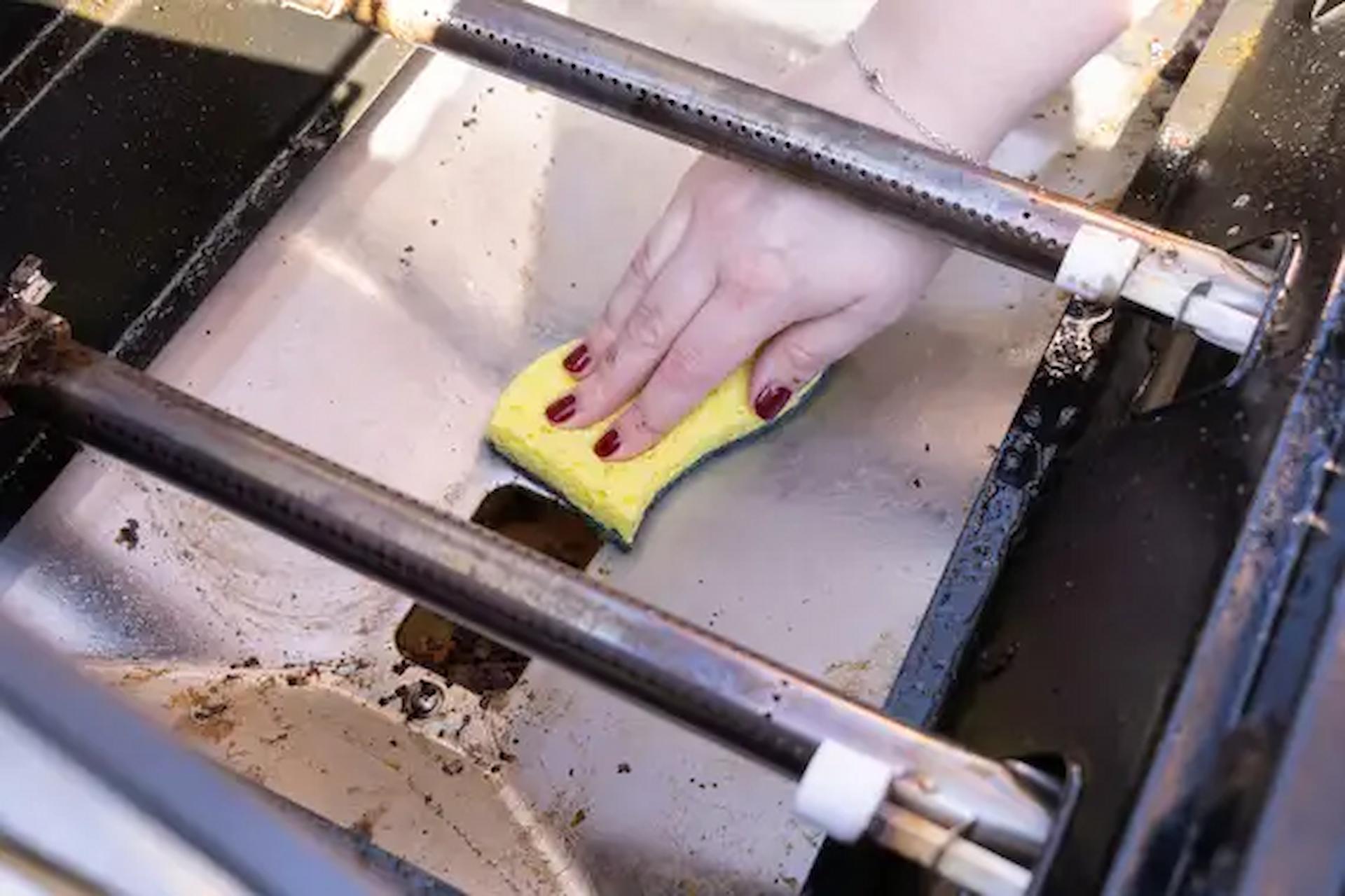 Why Regular Kitchen Extract and Grease Trap Cleaning is Essential for Every Commercial Kitchen